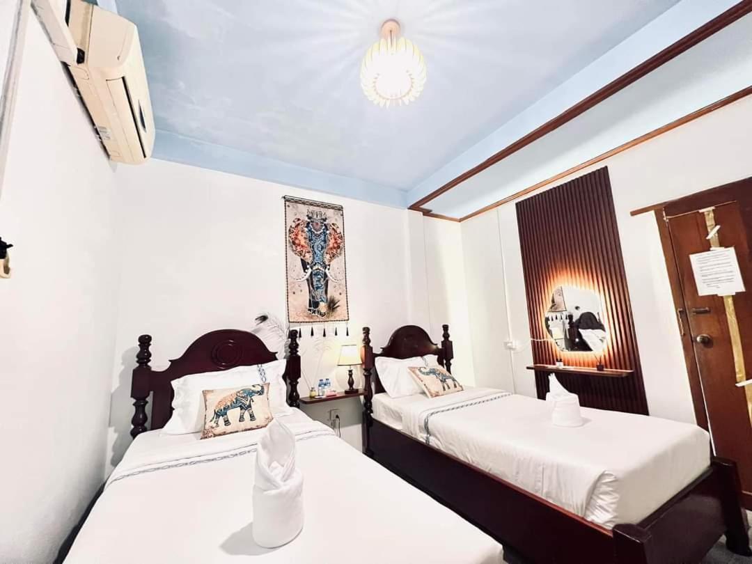 Vangvieng Pool House Hotel Ванг-Виенг Экстерьер фото